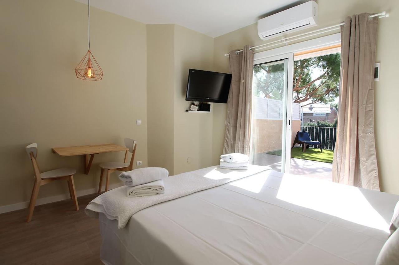 Petit Bijou - Beach Apartment III 카스테데펠스 외부 사진